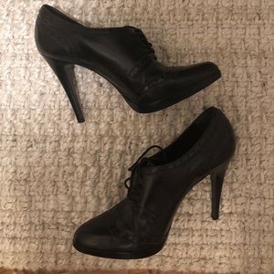 BCBG wing tip heels